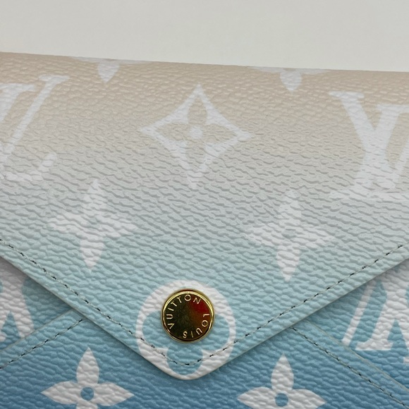 Louis Vuitton Medium By the Pool Kiragami Pouch - Picture 7 of 8